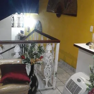 Quarto em Acomodações Particulares Residencia Familiar, São Paulo